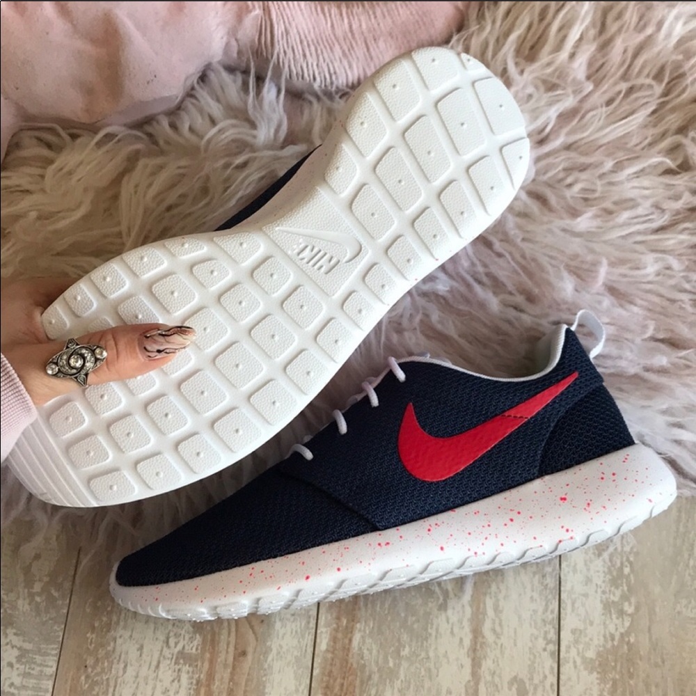 NWT Nike ID Custom Roshe One Oreo - Picture 7 of 7